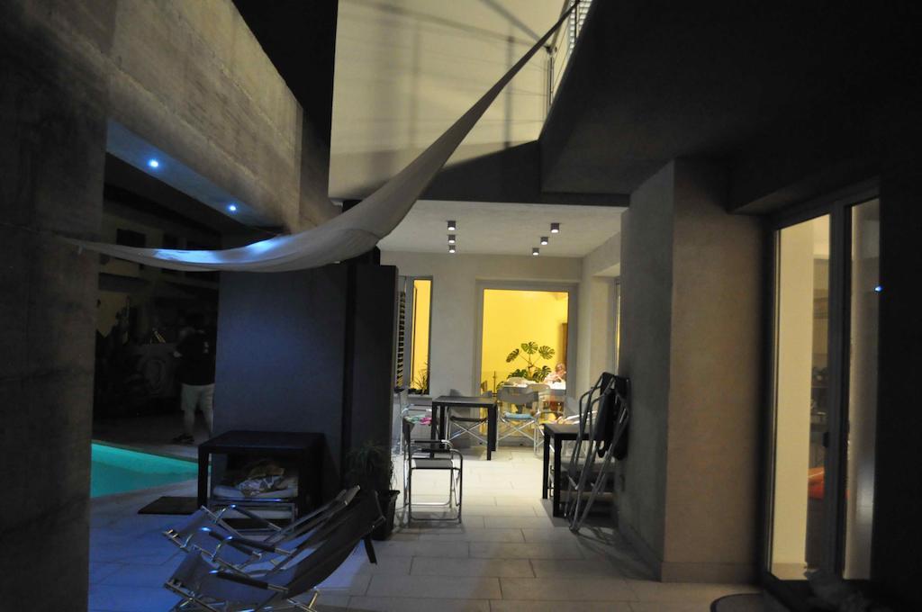 Bed and Breakfast Art House Quartu - Margine Rosso Куарту-Сант'Елена Екстер'єр фото