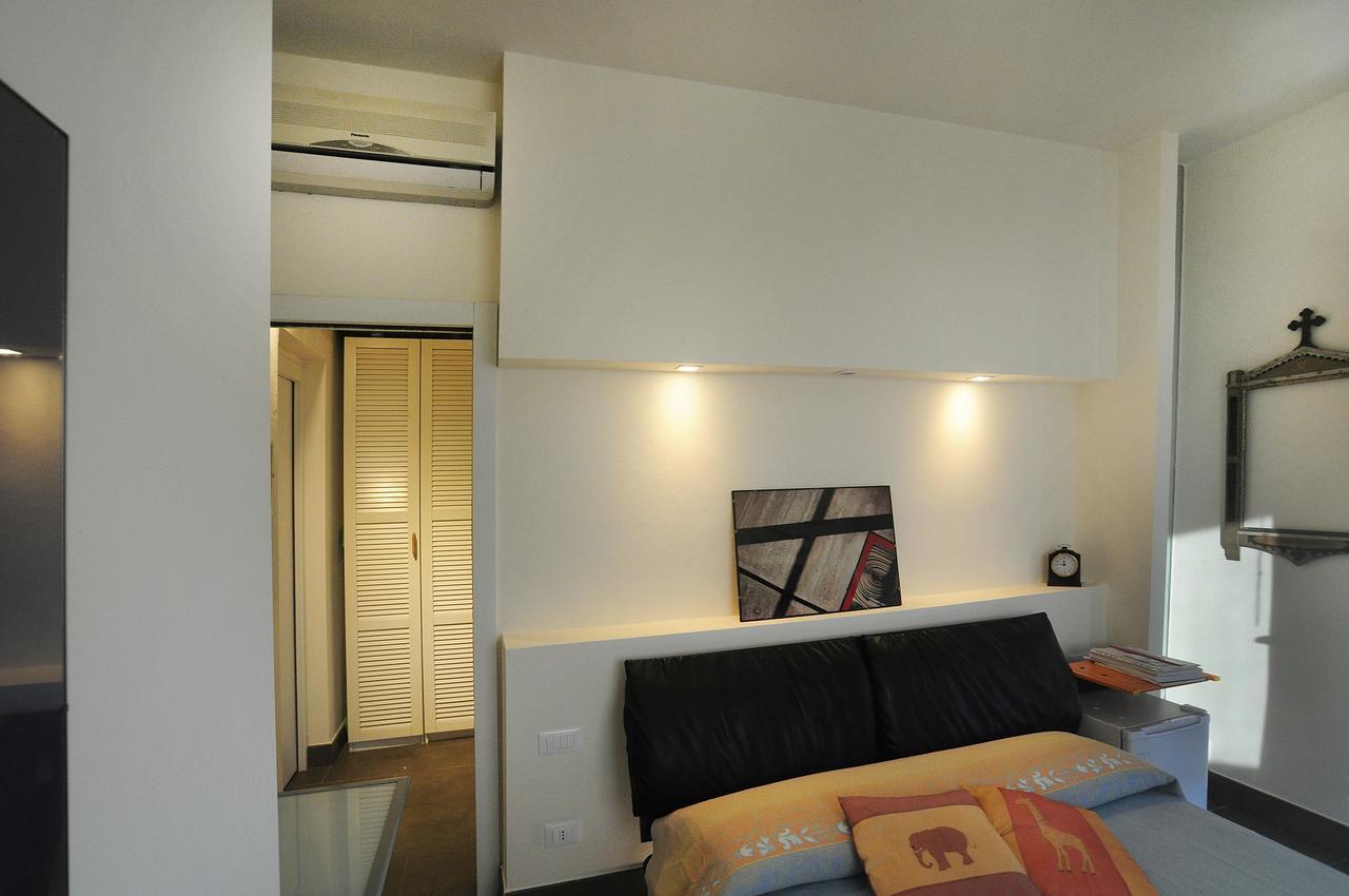 Bed and Breakfast Art House Quartu - Margine Rosso Куарту-Сант'Елена Екстер'єр фото